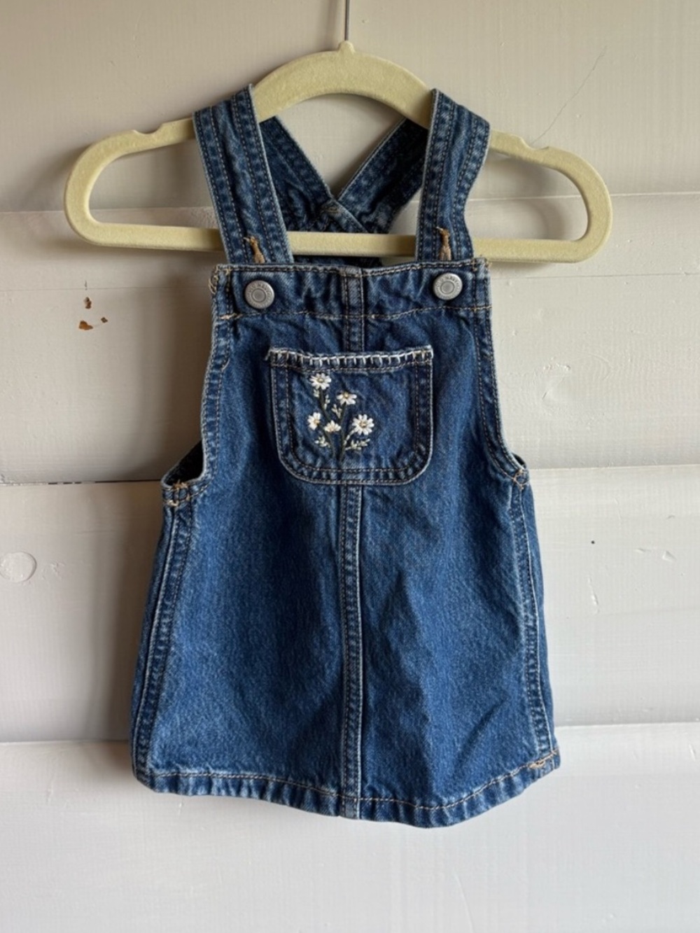 3/$25 Old Navy Baby Girl Denim Overall Jumper Dress Embroidered Daisies 3-6M